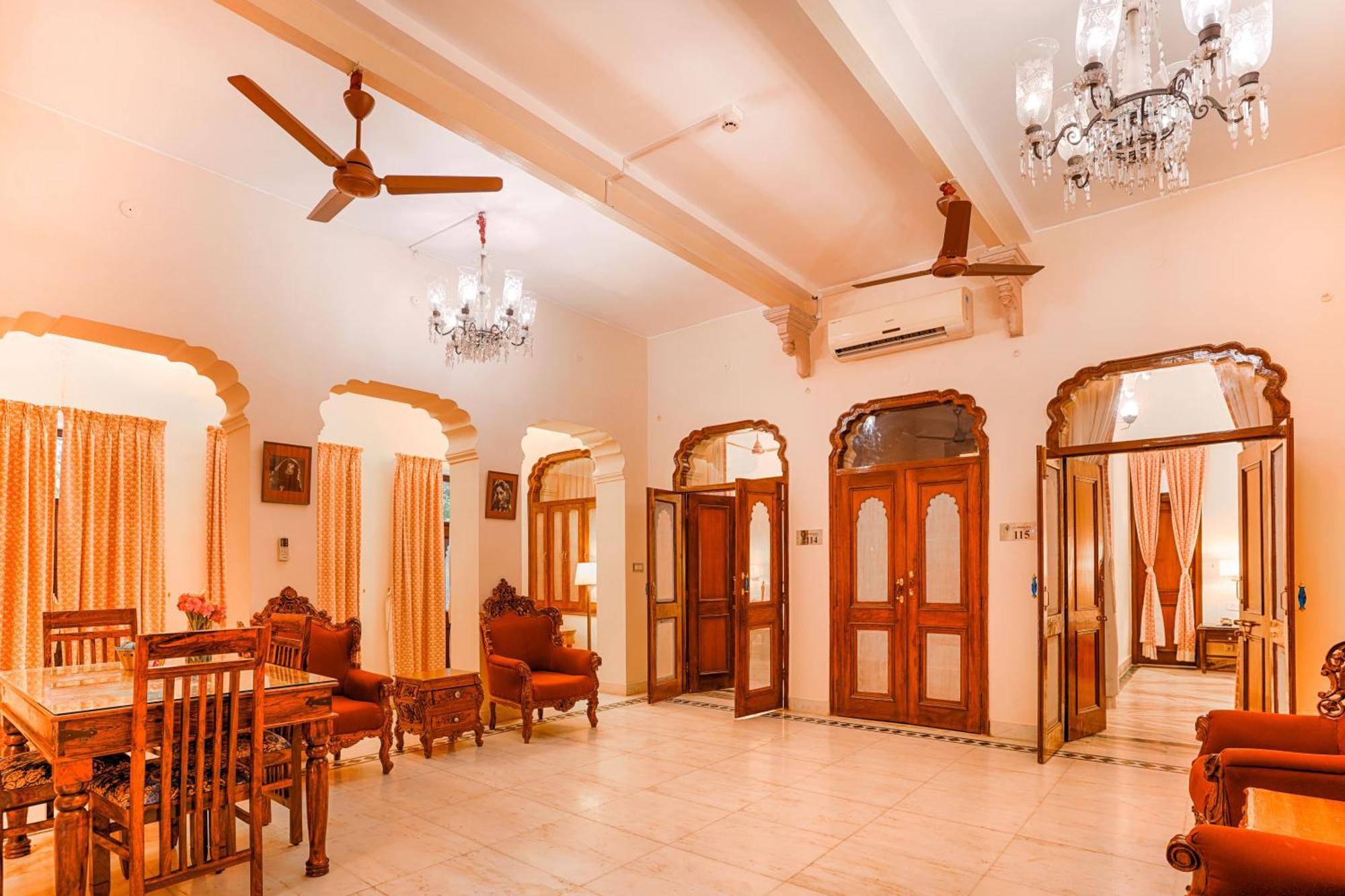 Отель Club Mahindra Бхаратпур Экстерьер фото